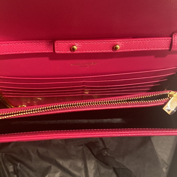 WOC BARELY USED ( only 1 or 2 times)comes with box and dust bag - Picture 3 of 6